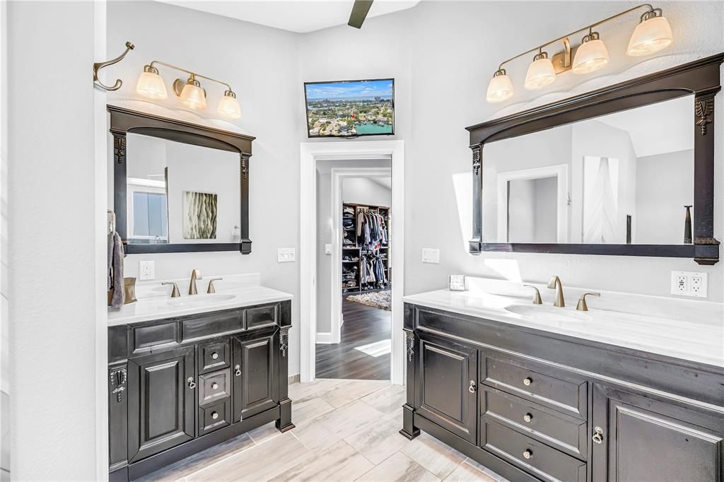 For Sale: $2,394,000 (5 beds, 3 baths, 2892 Square Feet)