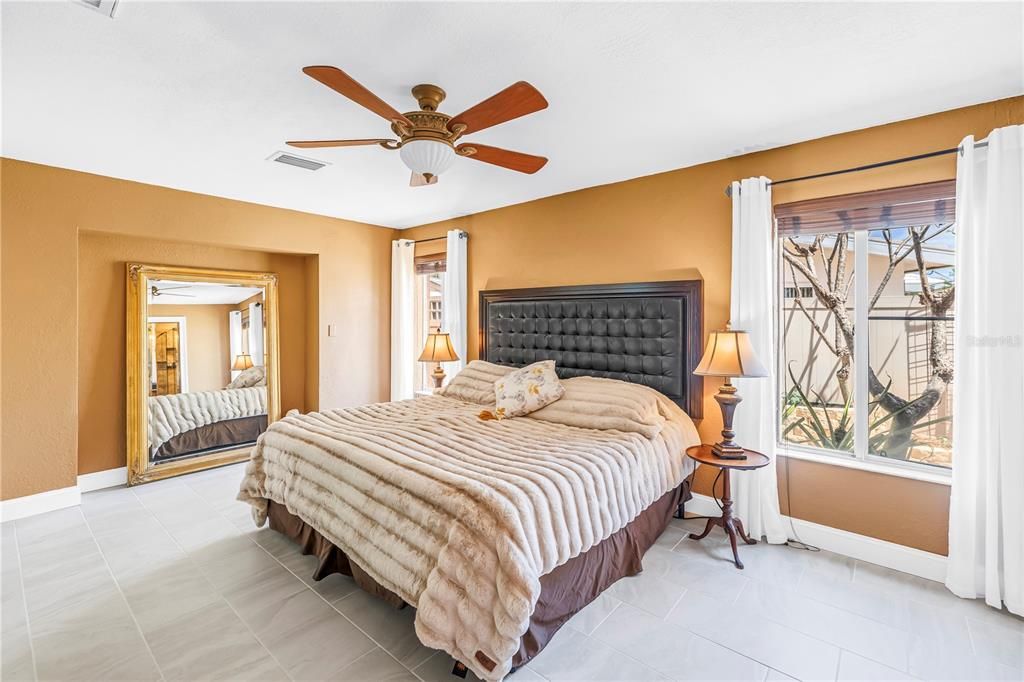 For Sale: $2,394,000 (5 beds, 3 baths, 2892 Square Feet)