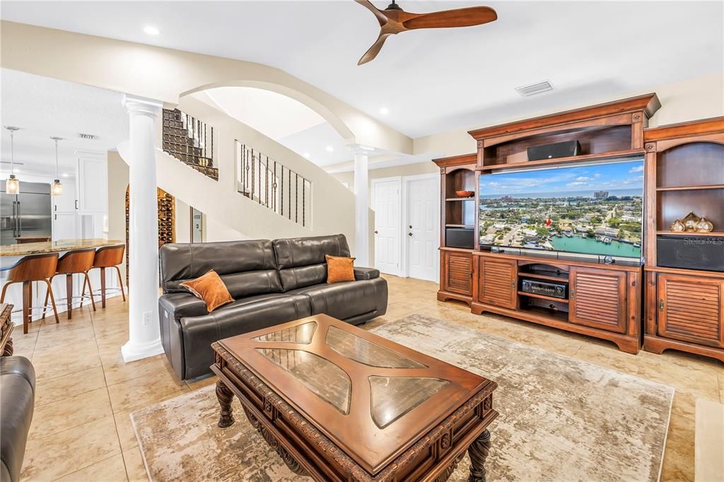 For Sale: $2,394,000 (5 beds, 3 baths, 2892 Square Feet)