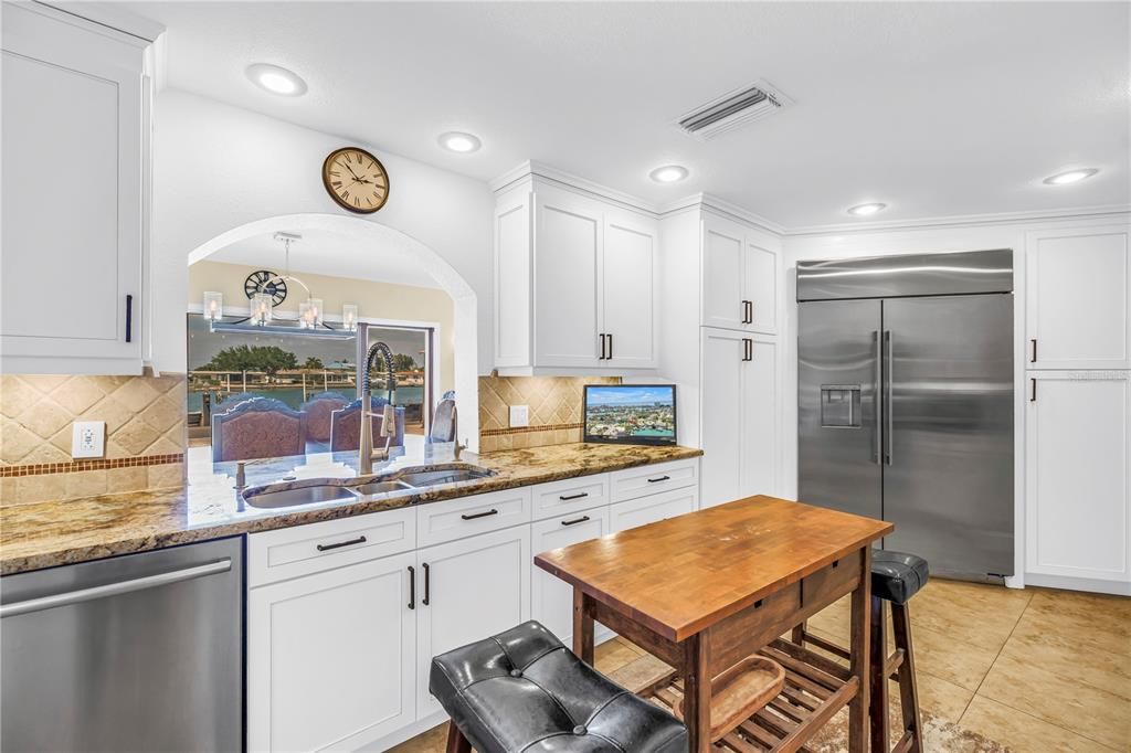 For Sale: $2,394,000 (5 beds, 3 baths, 2892 Square Feet)