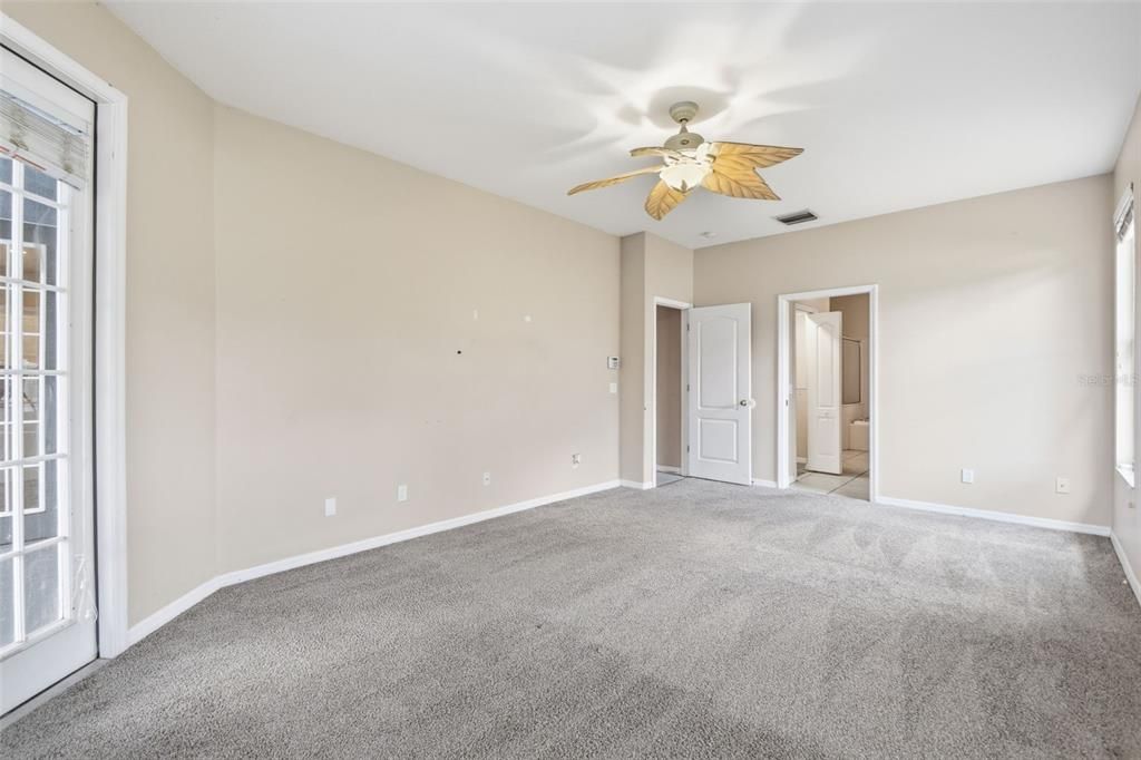 Activo con contrato: $399,900 (4 camas, 3 baños, 2316 Pies cuadrados)