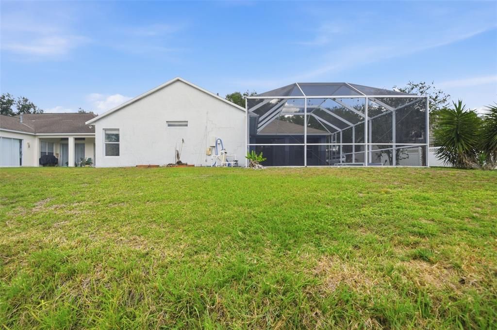 Activo con contrato: $399,900 (4 camas, 3 baños, 2316 Pies cuadrados)