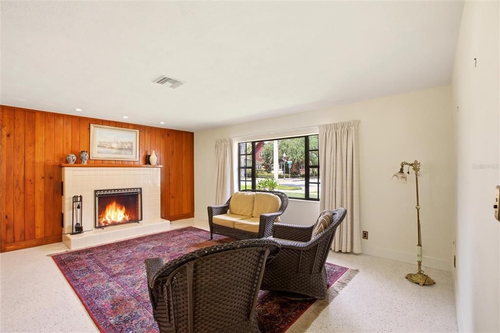For Sale: $395,000 (3 beds, 2 baths, 1635 Square Feet)