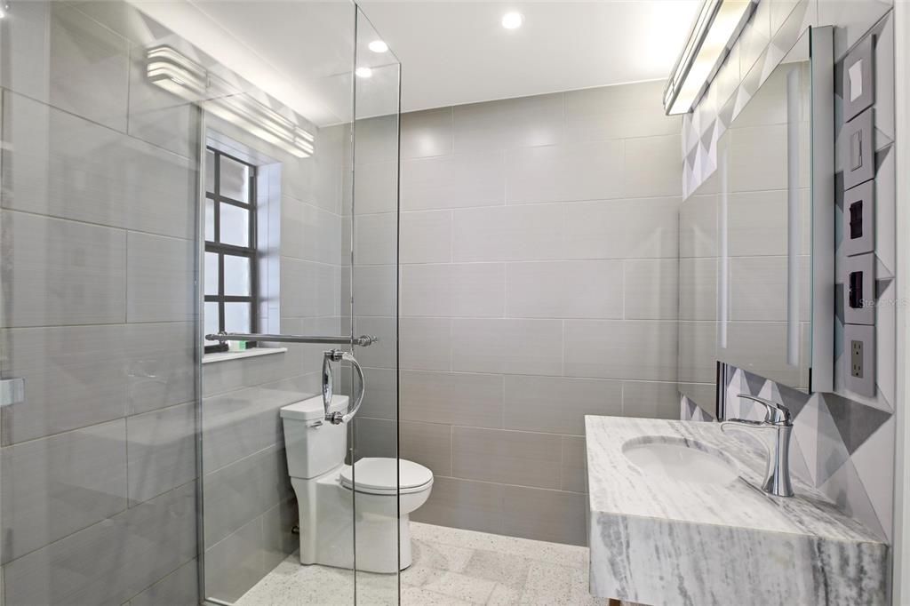 For Sale: $395,000 (3 beds, 2 baths, 1635 Square Feet)