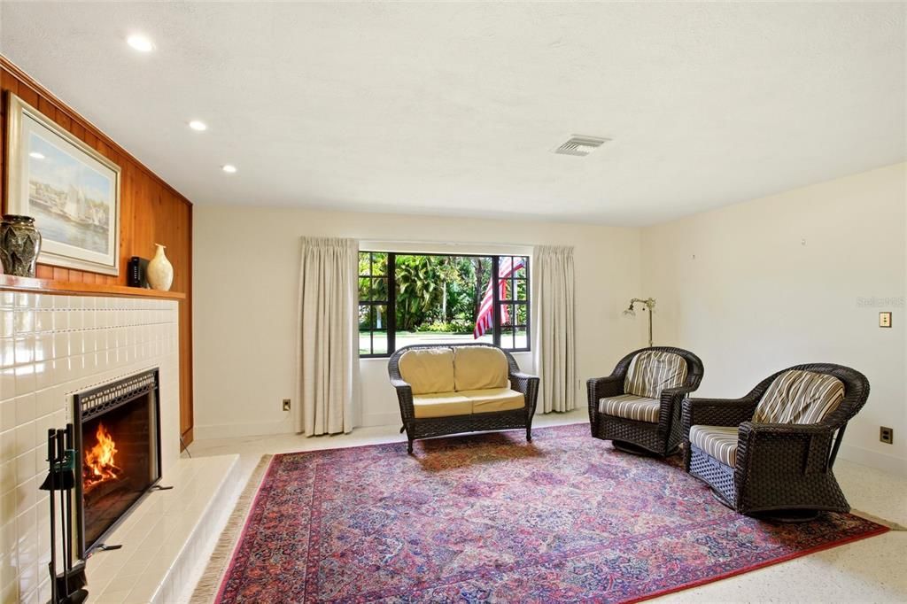 For Sale: $395,000 (3 beds, 2 baths, 1635 Square Feet)