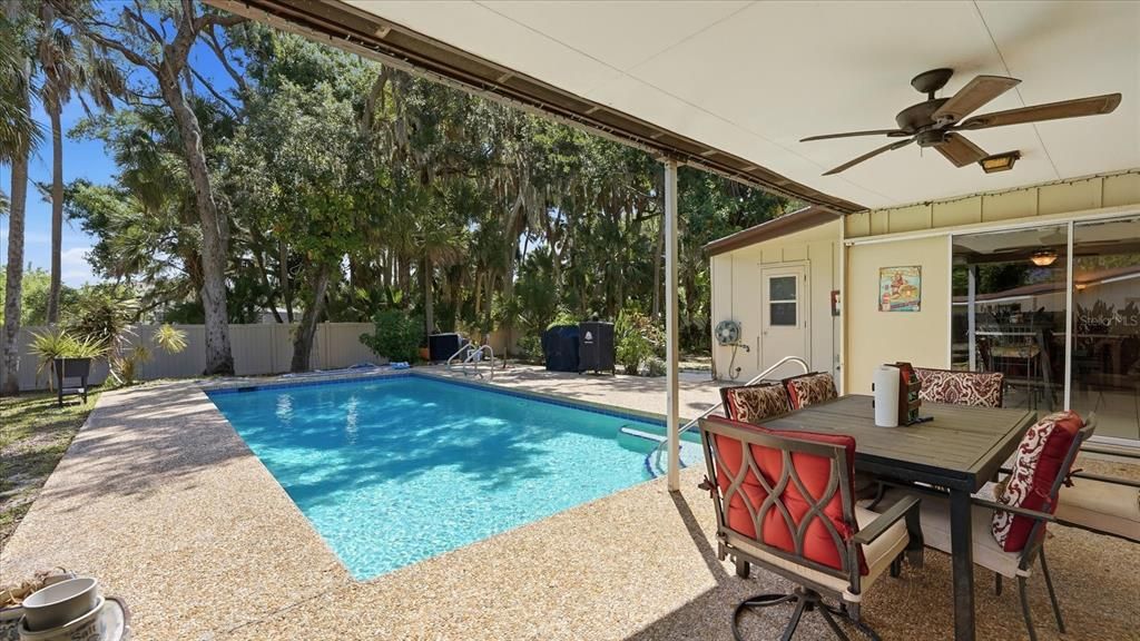En Venta: $425,000 (3 camas, 3 baños, 2049 Pies cuadrados)