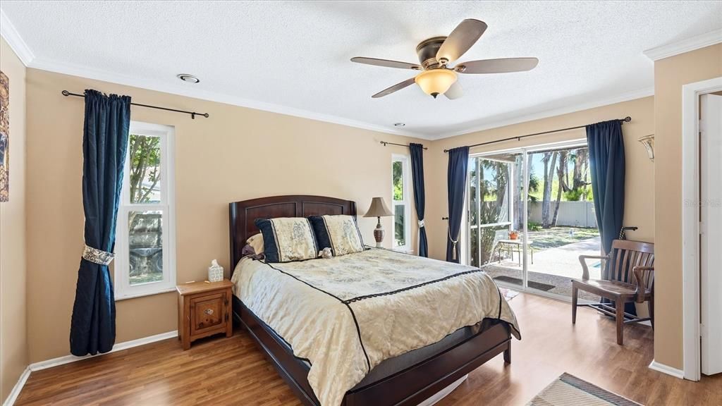 En Venta: $425,000 (3 camas, 3 baños, 2049 Pies cuadrados)
