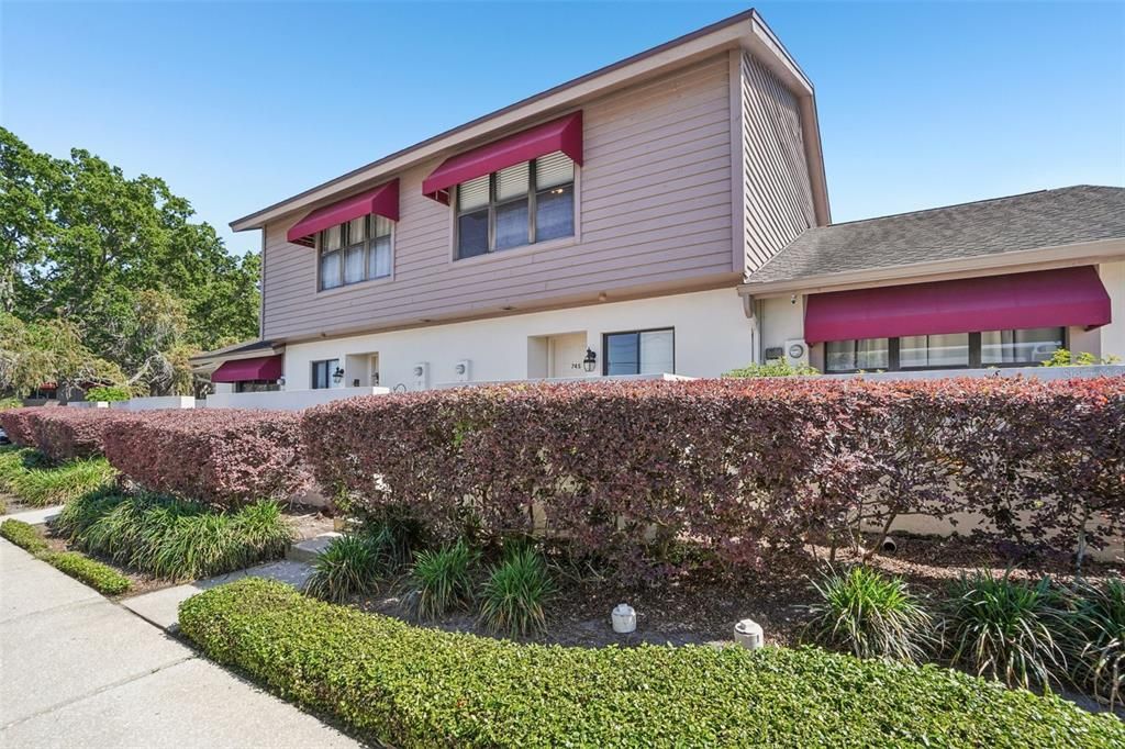 For Sale: $225,000 (2 beds, 2 baths, 1252 Square Feet)