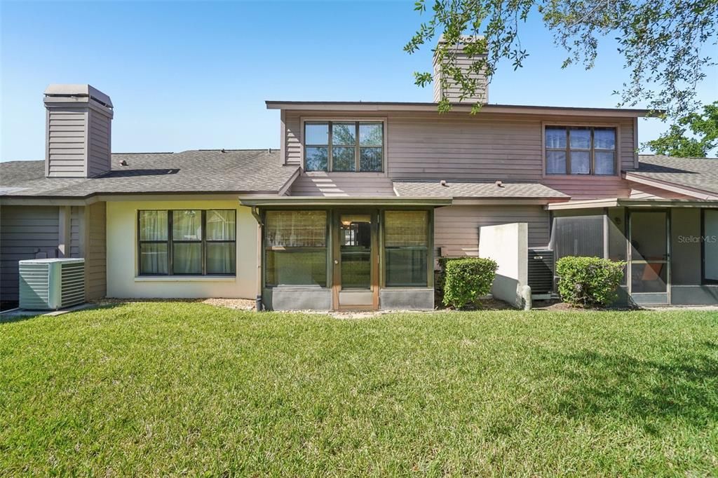 For Sale: $225,000 (2 beds, 2 baths, 1252 Square Feet)