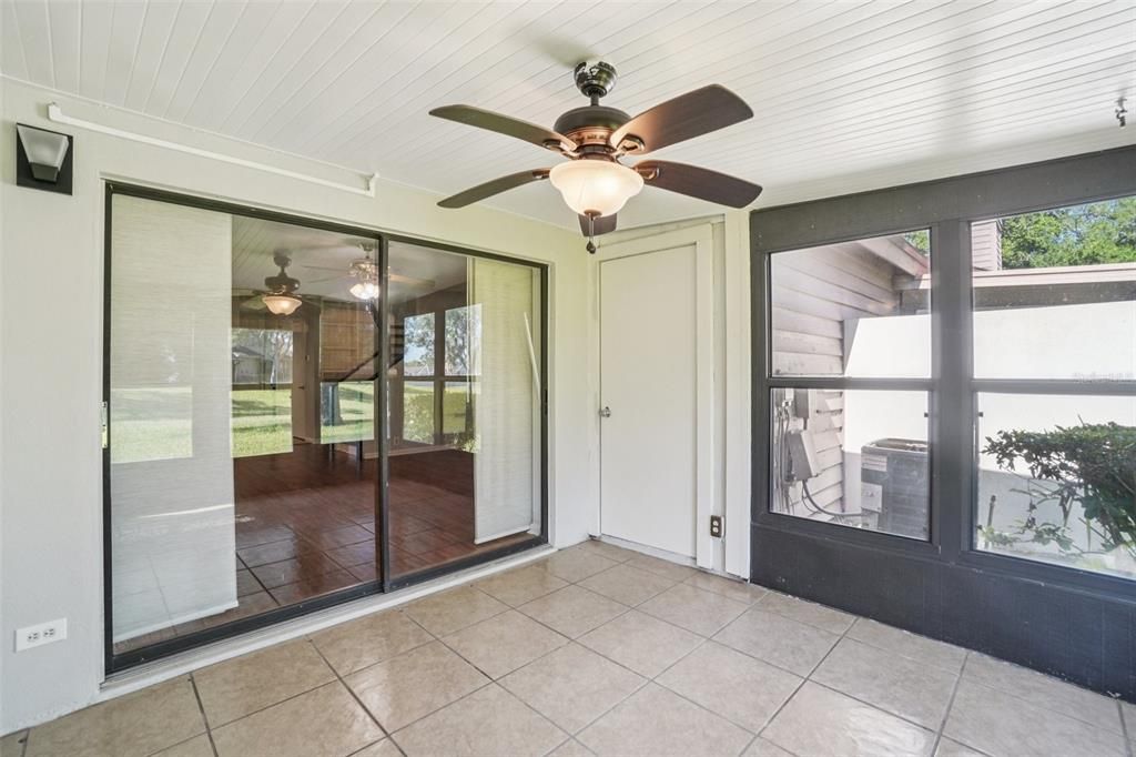 For Sale: $225,000 (2 beds, 2 baths, 1252 Square Feet)