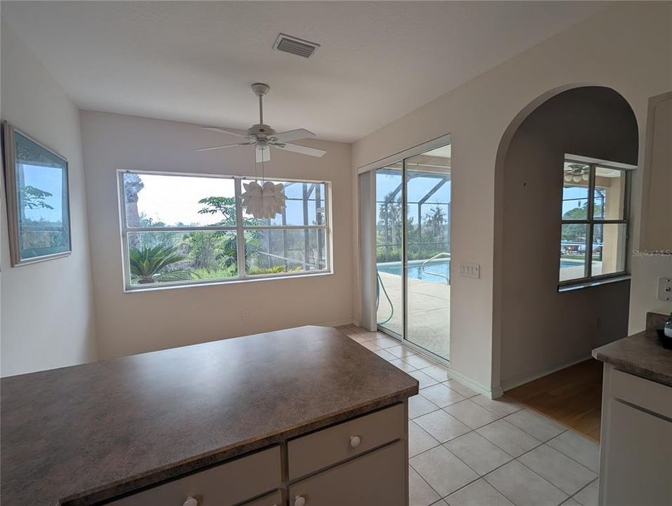 En Venta: $359,000 (3 camas, 2 baños, 1724 Pies cuadrados)