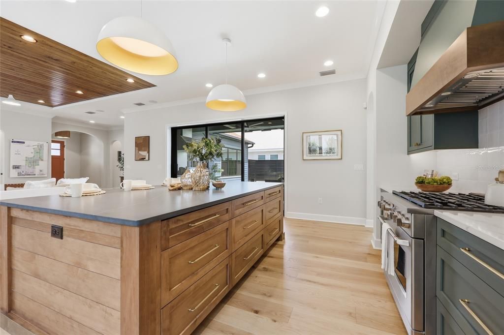 En Venta: $1,310,520 (4 camas, 3 baños, 3216 Pies cuadrados)