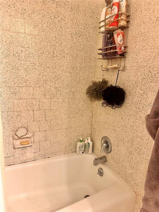 Activo con contrato: $158,900 (2 camas, 2 baños, 888 Pies cuadrados)