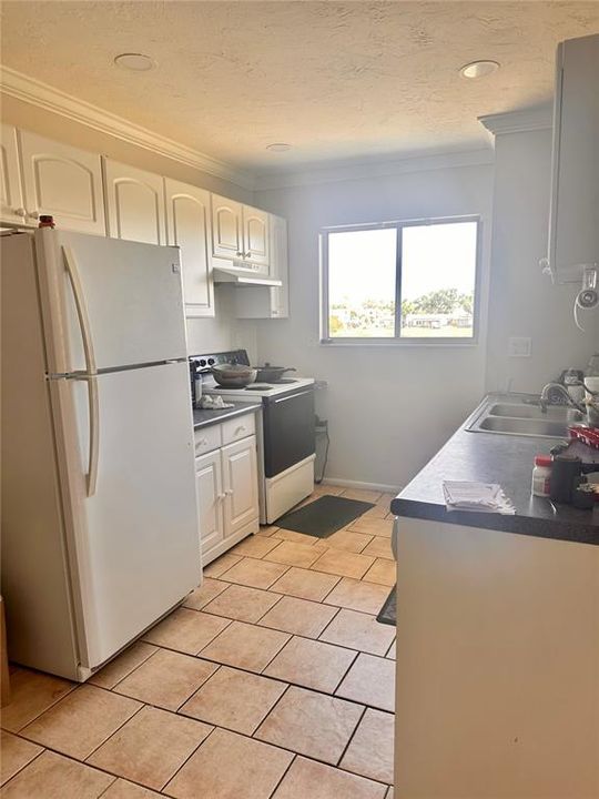 Activo con contrato: $158,900 (2 camas, 2 baños, 888 Pies cuadrados)