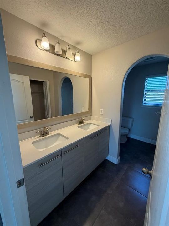 For Rent: $2,900 (4 beds, 4 baths, 2537 Square Feet)