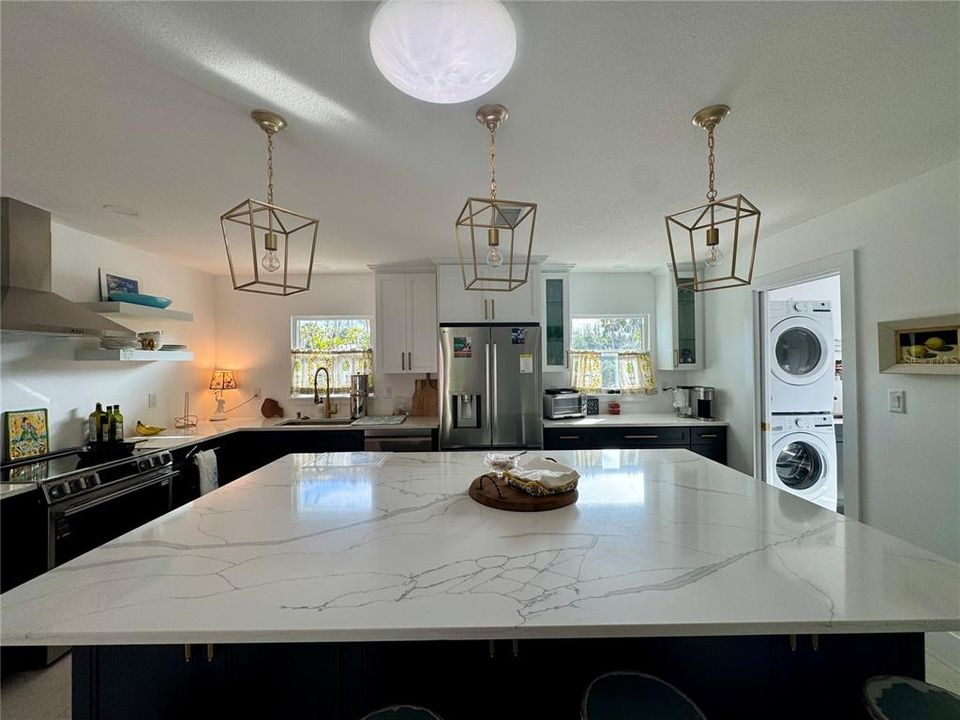 En Renta: $8,000 (4 camas, 2 baños, 2600 Pies cuadrados)