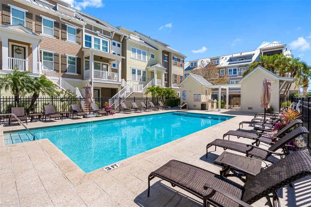 Active With Contract: $999,995 (3 beds, 3 baths, 2296 Square Feet)