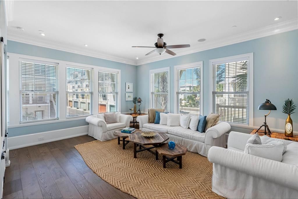 Active With Contract: $999,995 (3 beds, 3 baths, 2296 Square Feet)