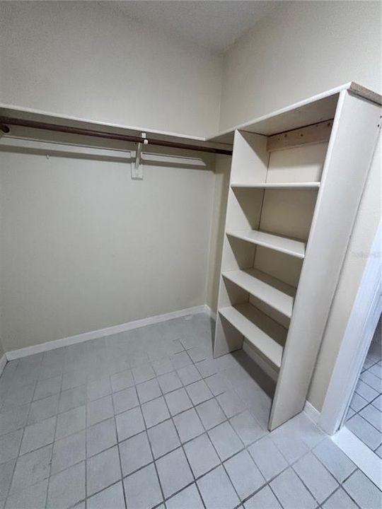 For Rent: $2,200 (3 beds, 2 baths, 1864 Square Feet)