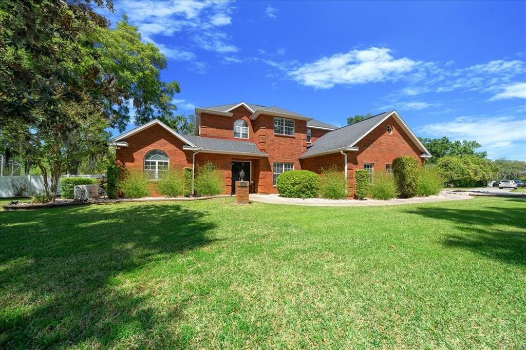 En Venta: $849,900 (4 camas, 2 baños, 3886 Pies cuadrados)