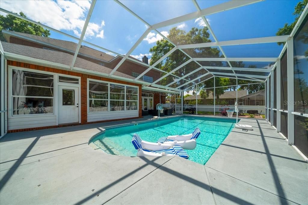 En Venta: $849,900 (4 camas, 2 baños, 3886 Pies cuadrados)