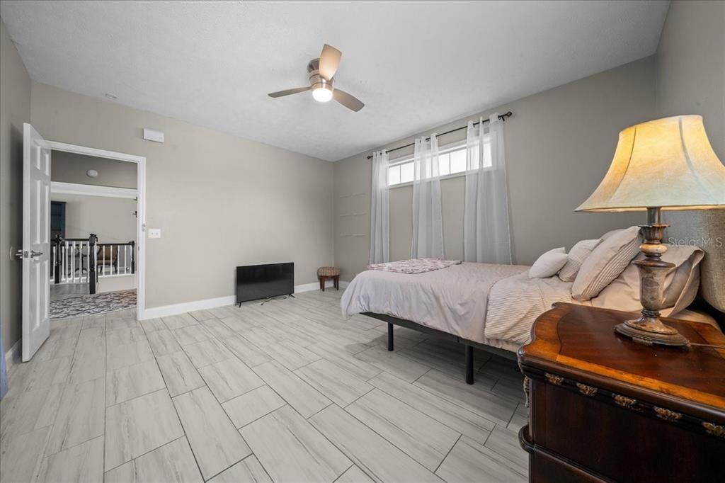 En Venta: $849,900 (4 camas, 2 baños, 3886 Pies cuadrados)