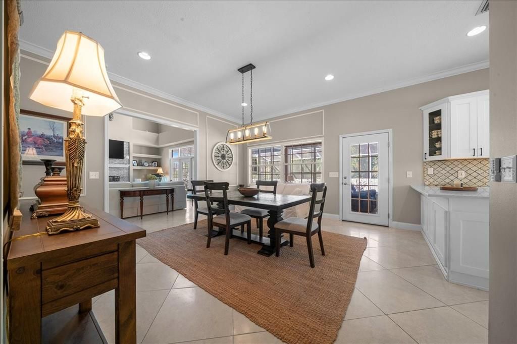 En Venta: $849,900 (4 camas, 2 baños, 3886 Pies cuadrados)