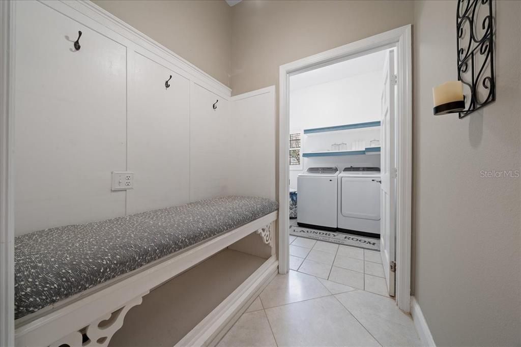 En Venta: $849,900 (4 camas, 2 baños, 3886 Pies cuadrados)