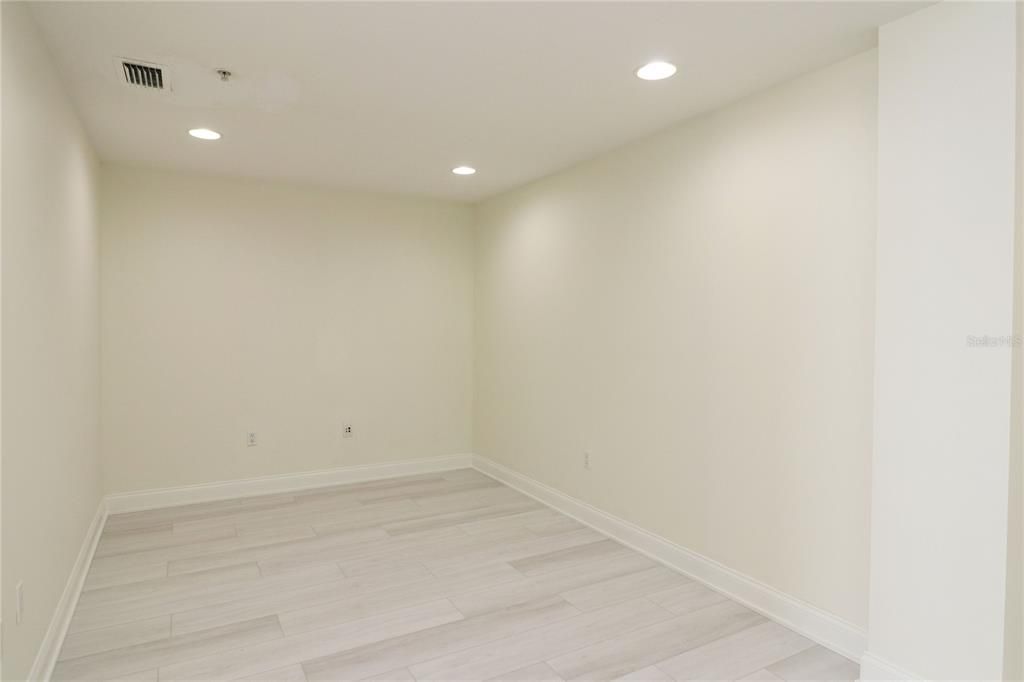 For Sale: $399,500 (2 beds, 2 baths, 1758 Square Feet)