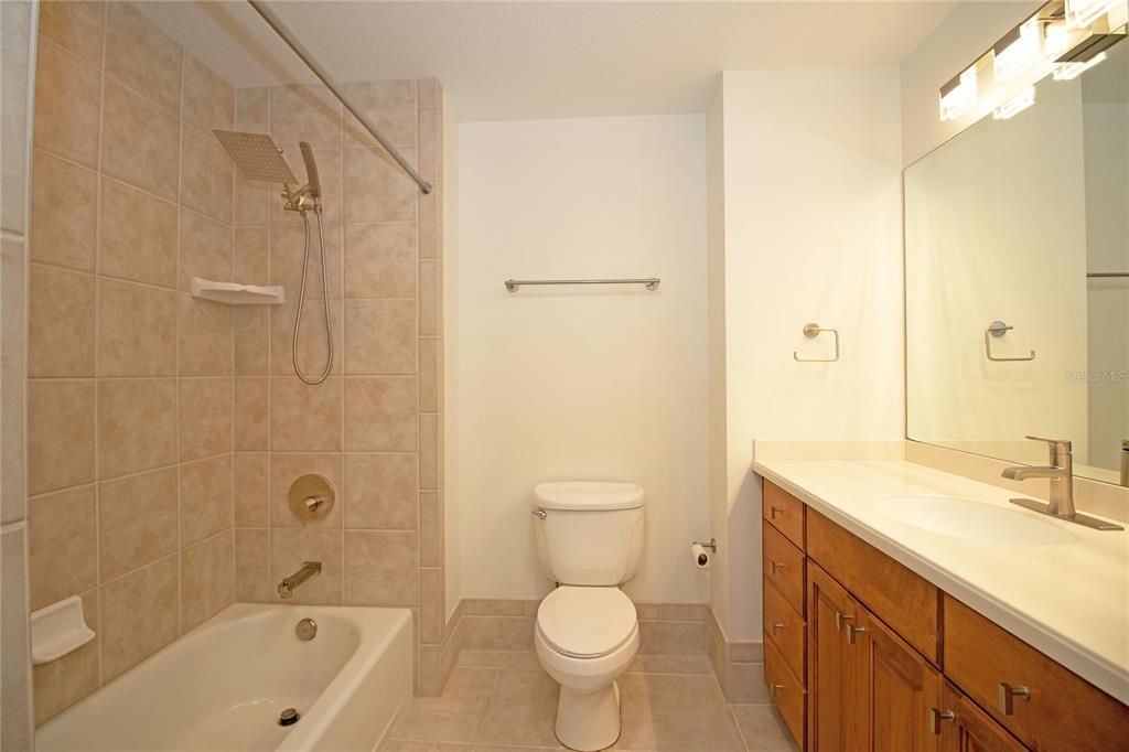 For Sale: $399,500 (2 beds, 2 baths, 1758 Square Feet)