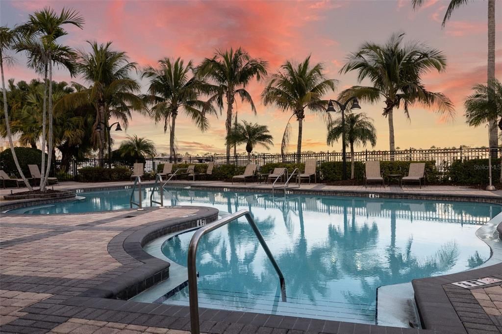 For Sale: $399,500 (2 beds, 2 baths, 1758 Square Feet)