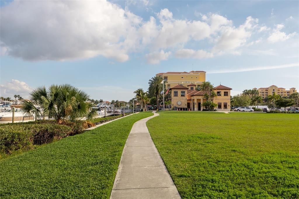 For Sale: $399,500 (2 beds, 2 baths, 1758 Square Feet)