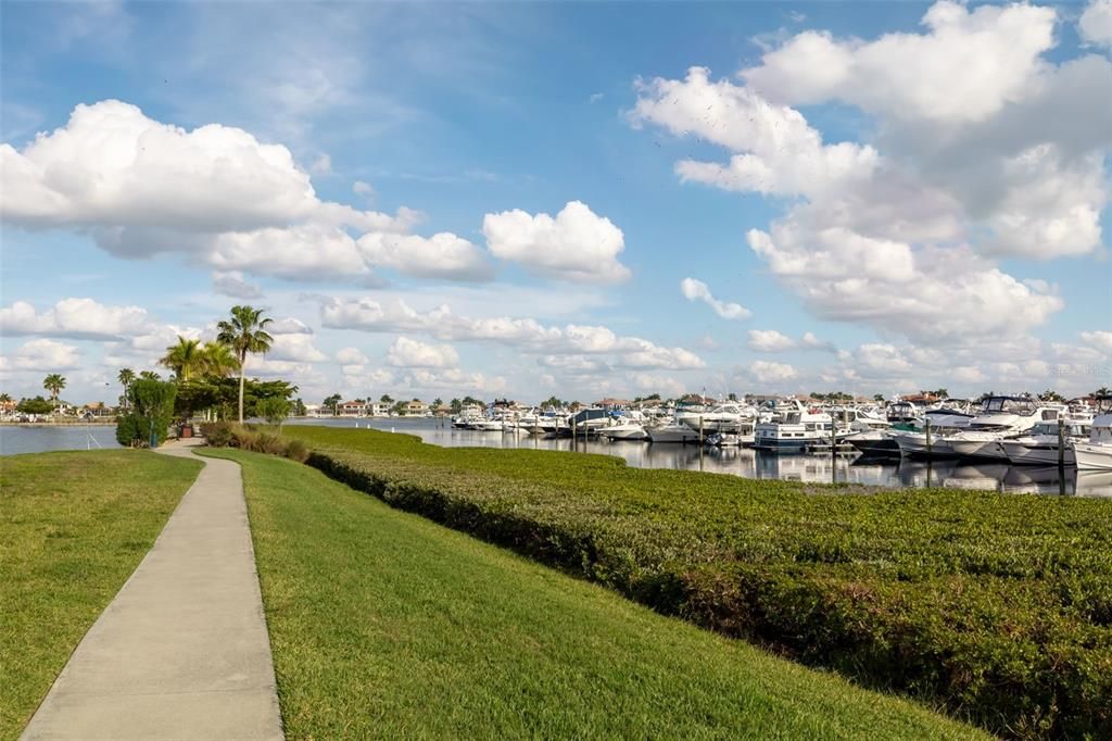 For Sale: $399,500 (2 beds, 2 baths, 1758 Square Feet)