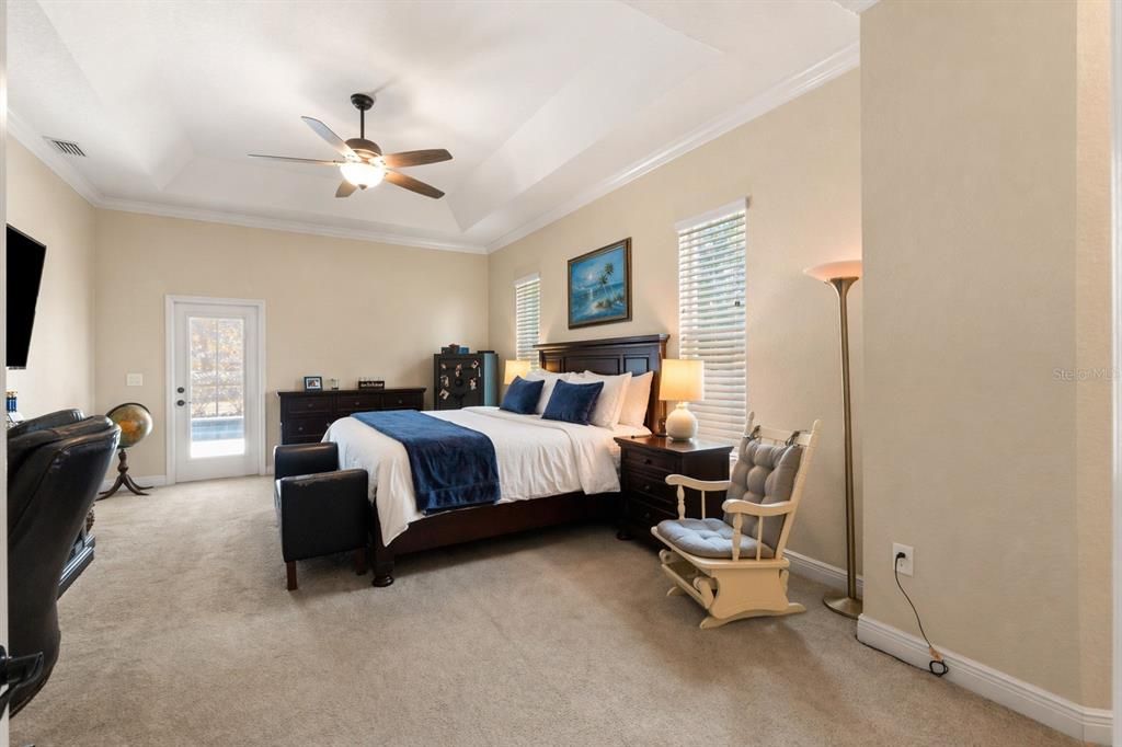 Activo con contrato: $699,000 (5 camas, 3 baños, 2730 Pies cuadrados)