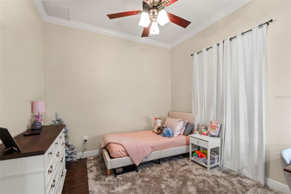 Activo con contrato: $699,000 (5 camas, 3 baños, 2730 Pies cuadrados)