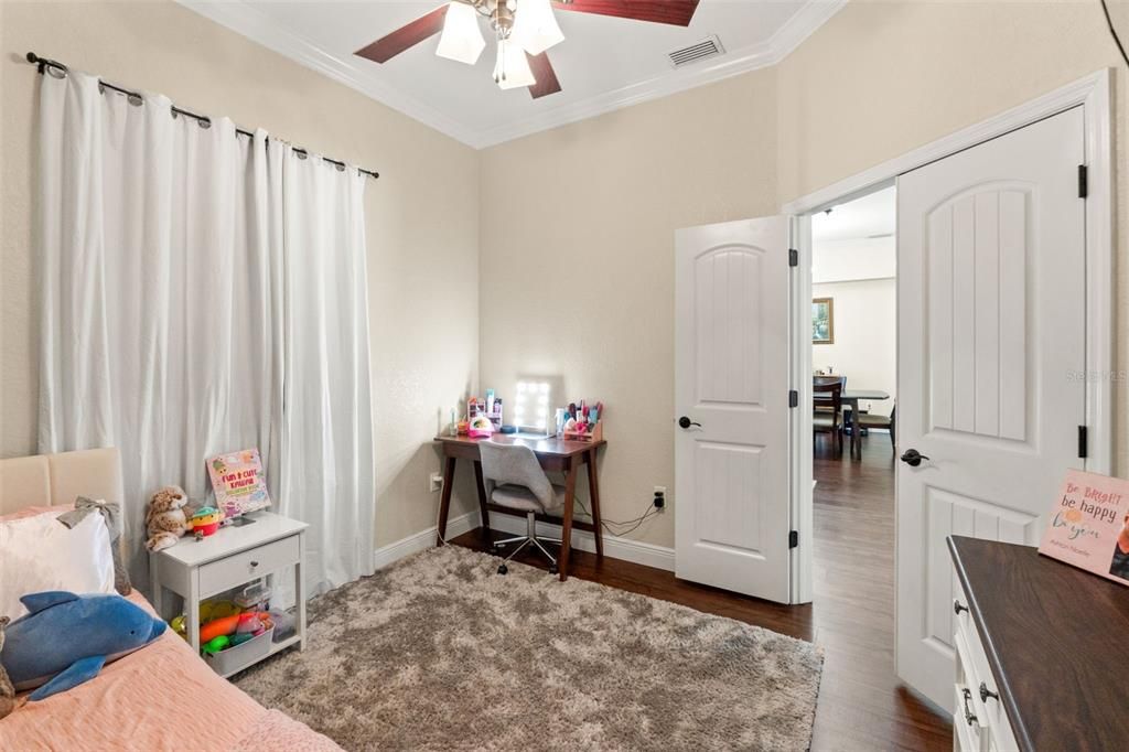Activo con contrato: $699,000 (5 camas, 3 baños, 2730 Pies cuadrados)