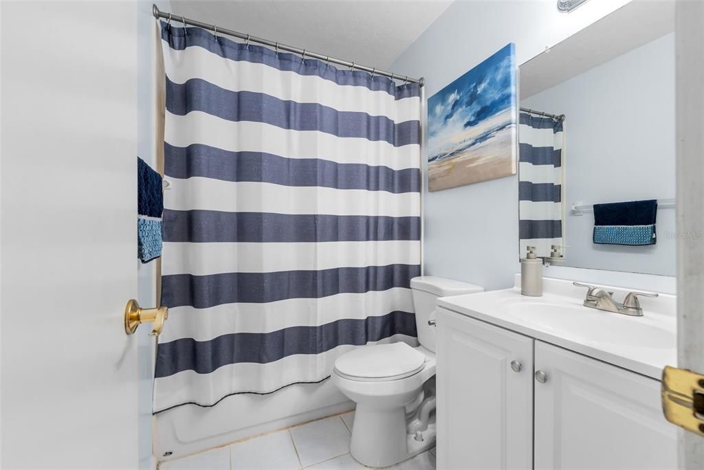Active With Contract: $259,000 (3 beds, 2 baths, 1128 Square Feet)