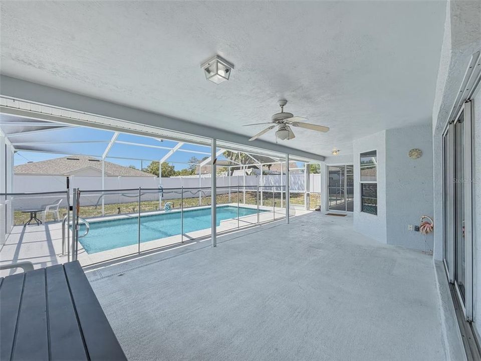 Activo con contrato: $280,000 (3 camas, 2 baños, 1453 Pies cuadrados)