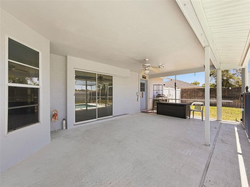 Activo con contrato: $280,000 (3 camas, 2 baños, 1453 Pies cuadrados)