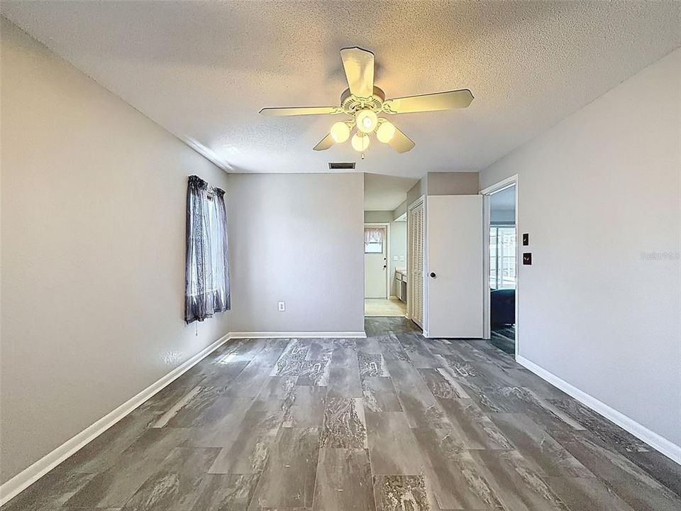 Activo con contrato: $280,000 (3 camas, 2 baños, 1453 Pies cuadrados)