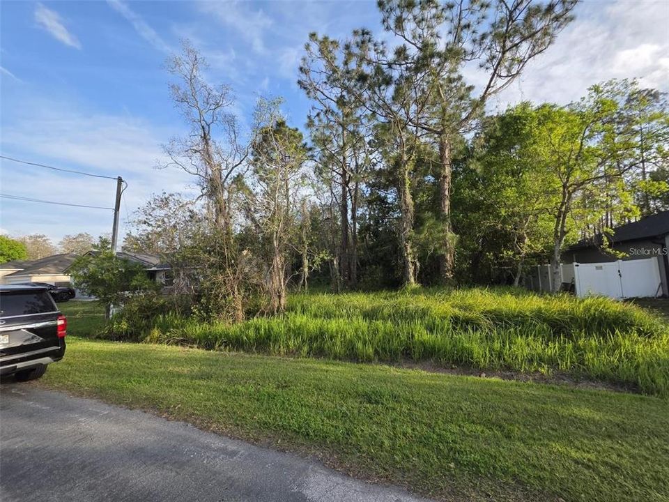 待售: $39,999 (0.22 acres)