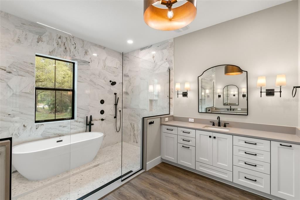For Sale: $1,395,000 (4 beds, 3 baths, 3000 Square Feet)