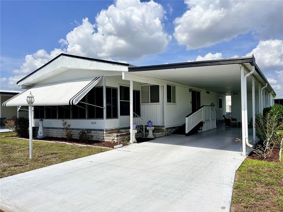 For Sale: $139,000 (2 beds, 2 baths, 1056 Square Feet)