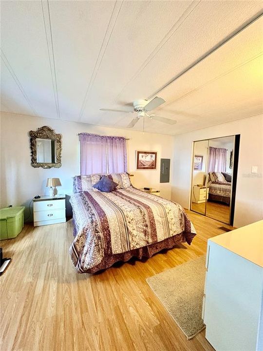 For Sale: $139,000 (2 beds, 2 baths, 1056 Square Feet)