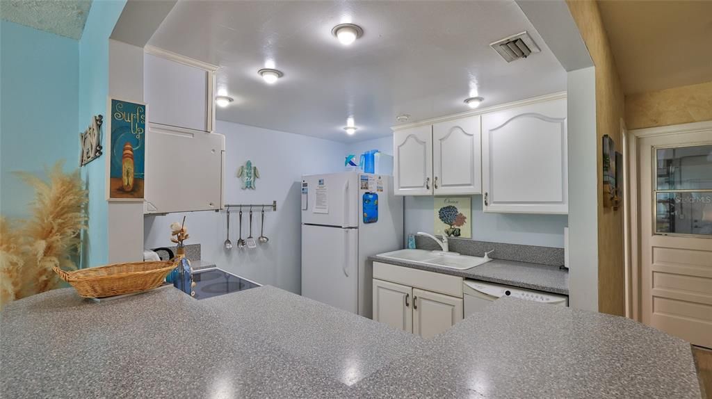 For Sale: $249,519 (2 beds, 2 baths, 1216 Square Feet)
