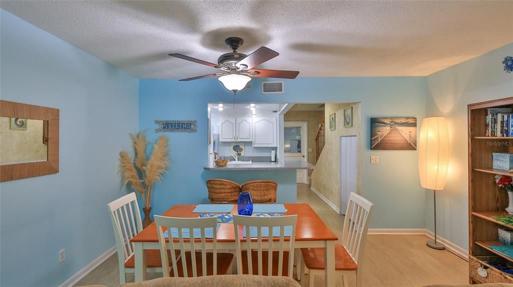 For Sale: $249,519 (2 beds, 2 baths, 1216 Square Feet)