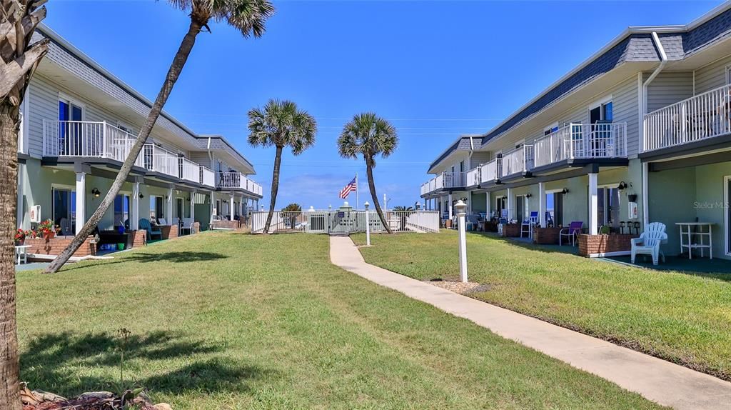 For Sale: $249,519 (2 beds, 2 baths, 1216 Square Feet)