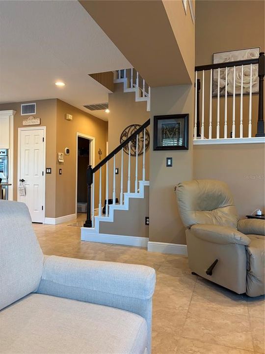 For Sale: $850,000 (4 beds, 4 baths, 2978 Square Feet)