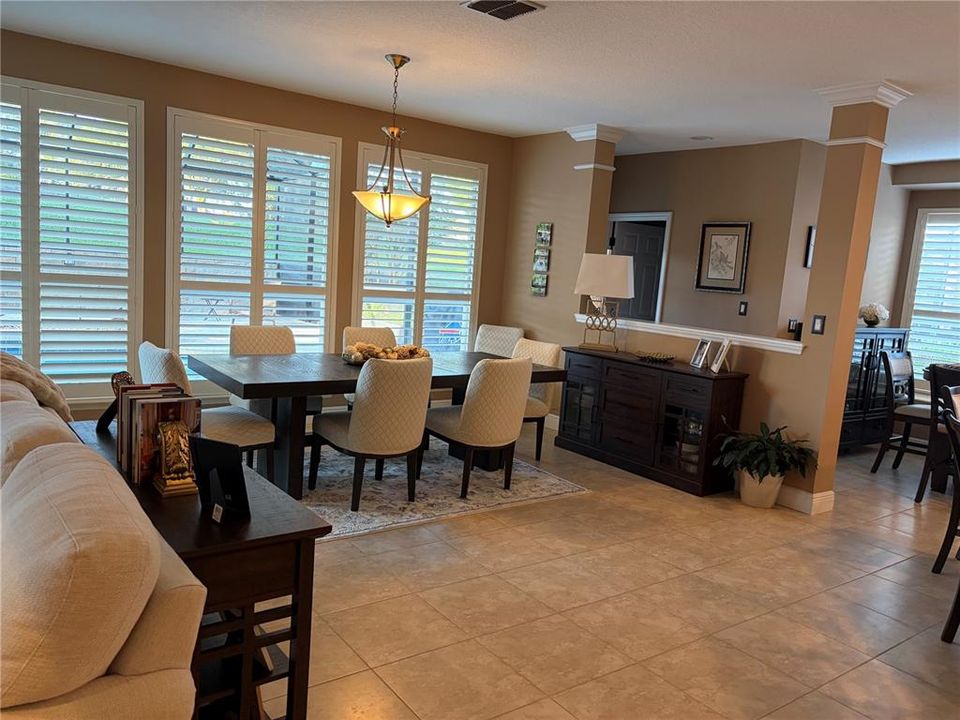 For Sale: $850,000 (4 beds, 4 baths, 2978 Square Feet)