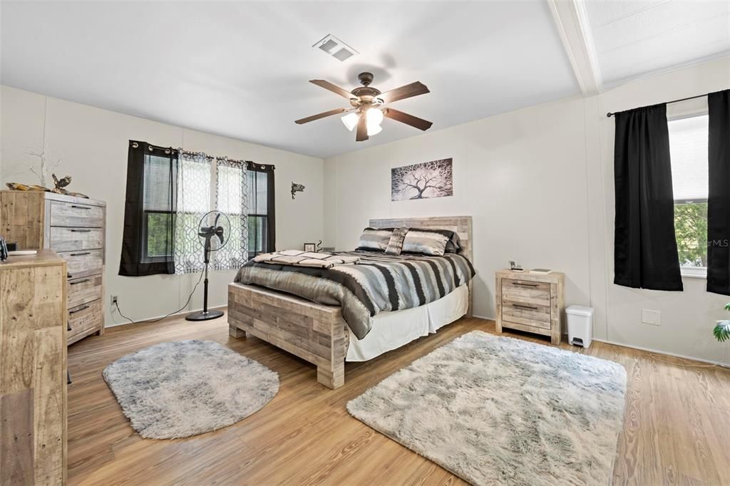 Activo con contrato: $184,900 (2 camas, 2 baños, 1248 Pies cuadrados)